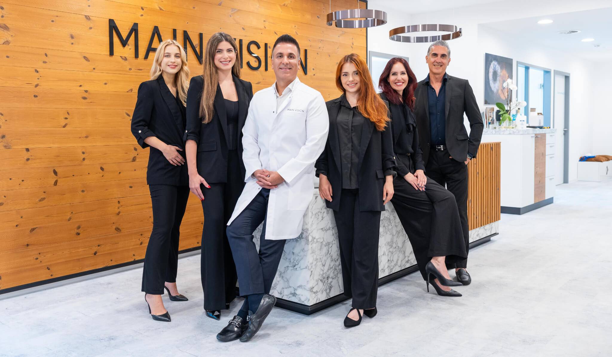 Augenarzt Frankfurt - Parviz Rafiezadeh und sein Team von MAIN VISION
